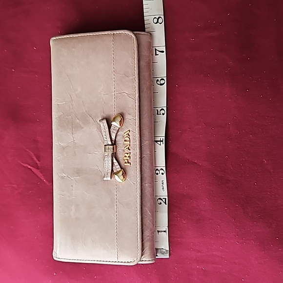 Prada - Picture 10 of 11